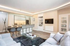 Premium 2-bed Apartment in Moscow Road